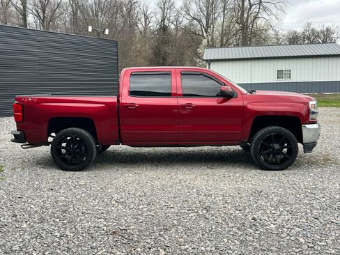 Used 2018 Chevrolet Silverado 1500 LT w/ Texas Edition image 6