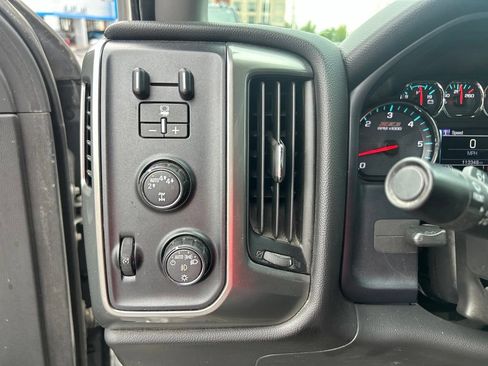 Used 2018 Chevrolet Silverado 1500 LT w/ All Star Edition AWD/4WD image 19