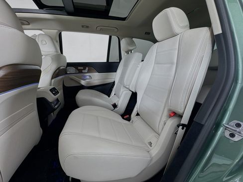 New 2026 Mercedes-Benz GLS 580 4MATIC image 7