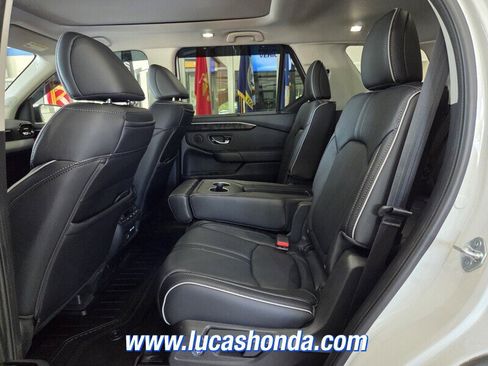 Used 2023 Honda Pilot Elite image 8