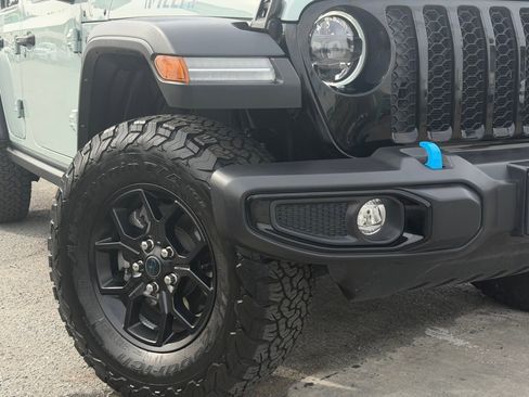 Used 2024 Jeep Wrangler Willys image 3
