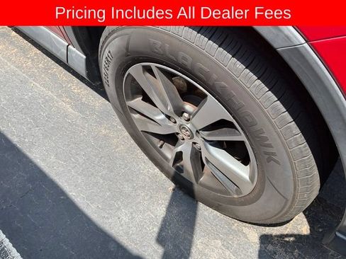 Used 2016 Toyota RAV4 XLE FWD image 2