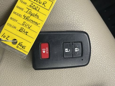 Used 2021 Toyota 4Runner SR5 Premium w/ Moonroof Package image 32