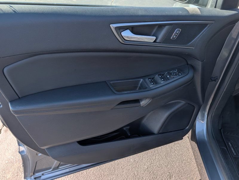 Used 2022 Ford Edge SE w/ Black Appearance Package AWD/4WD image 14