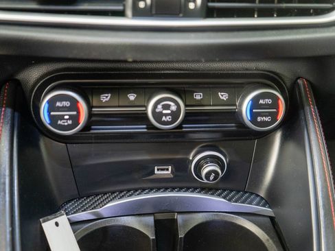 Used 2018 Alfa Romeo Stelvio Quadrifoglio w/ Convenience Package AWD/4WD image 20