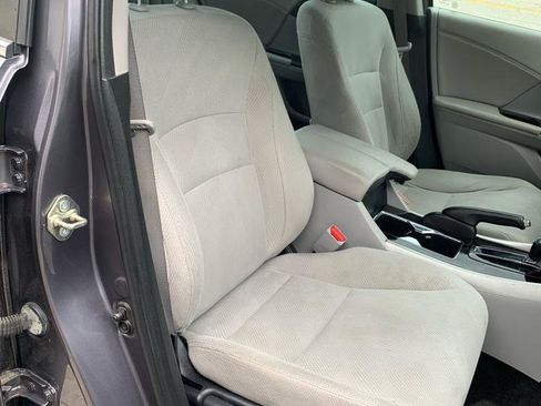 Used 2016 Honda Accord EX image 9