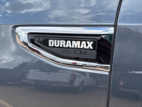 Used 2021 GMC Yukon XL SLT w/ SLT Luxury Package image 13