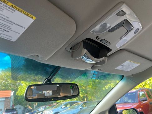 Used 2012 Toyota Sienna LE FWD image 23