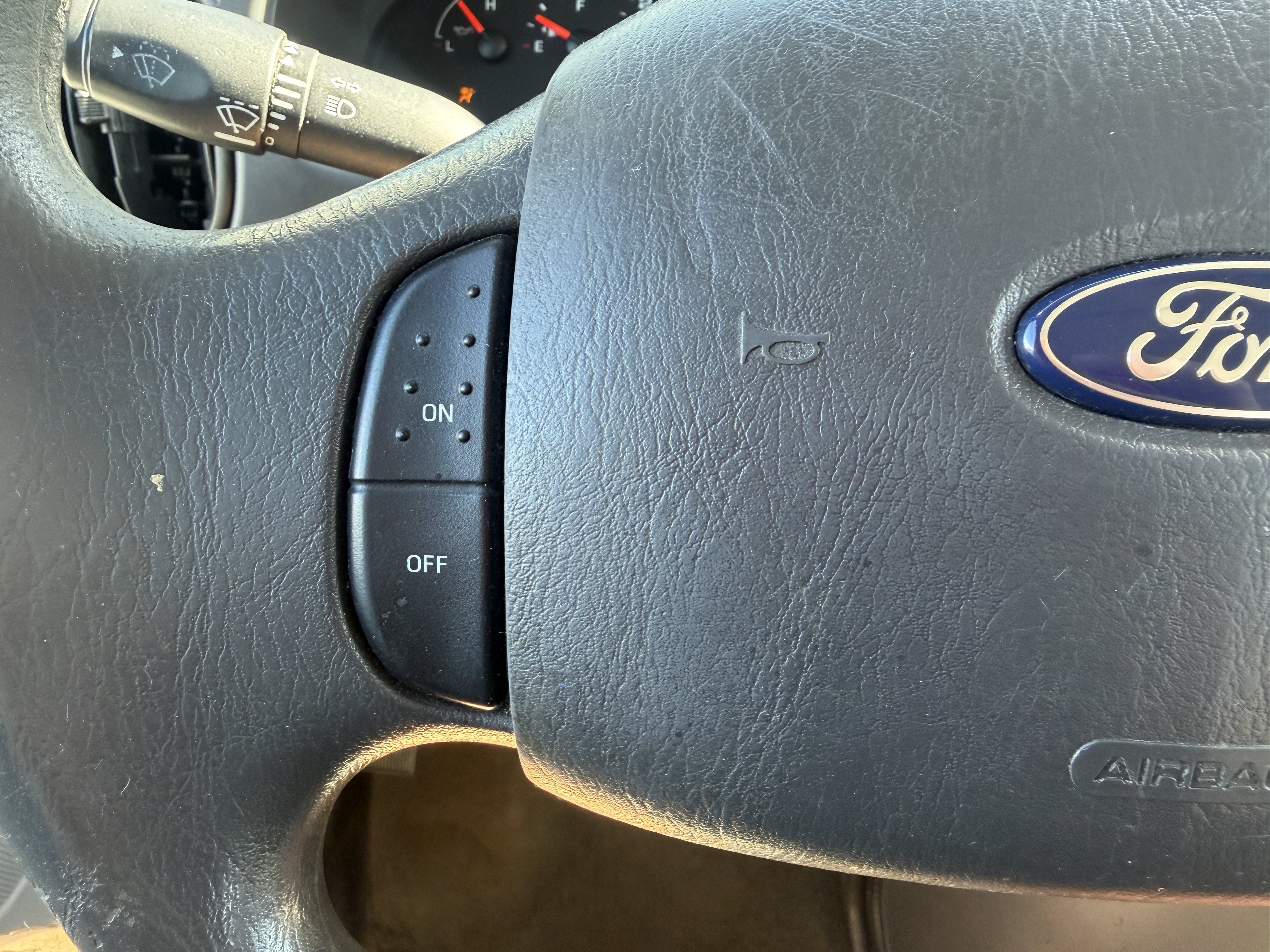 Used 2008 Ford E-350 and Econoline 350 XL RWD image 25