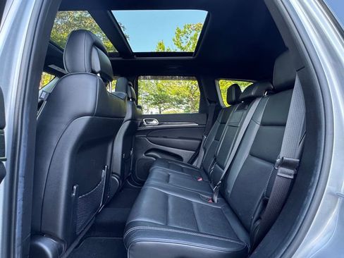 Used 2014 Jeep Grand Cherokee Overland RWD image 17