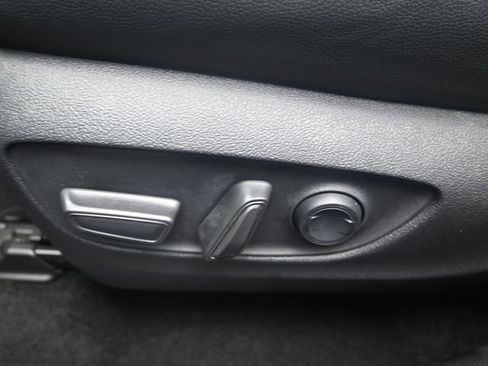 Used 2025 Toyota Grand Highlander AWD image 19
