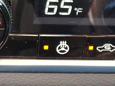 Used 2023 Nissan Rogue SV w/ SV Premium B Package image 27