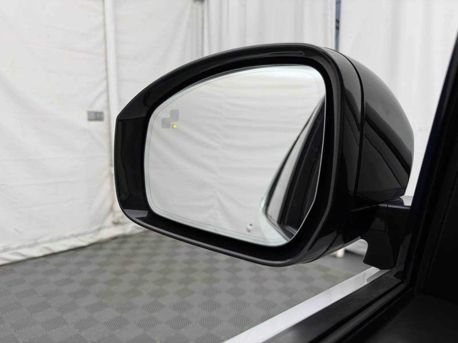 Used 2019 Land Rover Discovery HSE Luxury AWD/4WD image 27