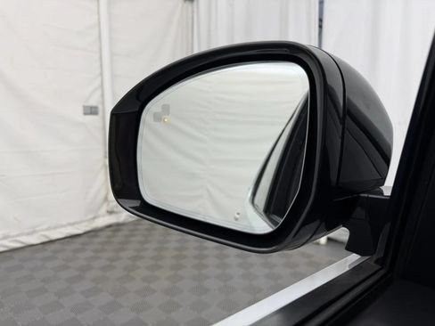 Used 2019 Land Rover Discovery HSE Luxury AWD/4WD image 27