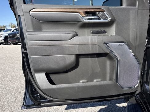 Used 2025 Chevrolet Silverado 1500 High Country w/ Technology Package image 35