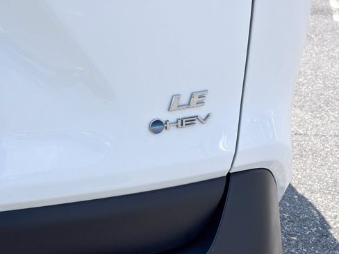 Used 2025 Toyota RAV4 LE AWD/4WD image 14