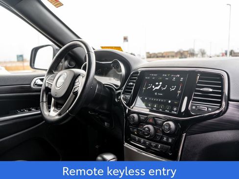 Used 2022 Jeep Grand Cherokee Laredo X image 12