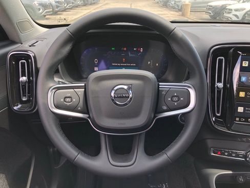 New 2025 Volvo XC40 B5 Plus w/ Protection Package Premier image 18