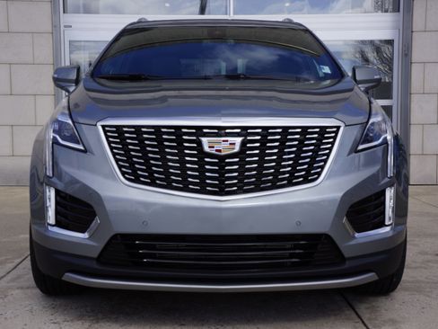 New 2025 Cadillac XT5 Luxury image 14