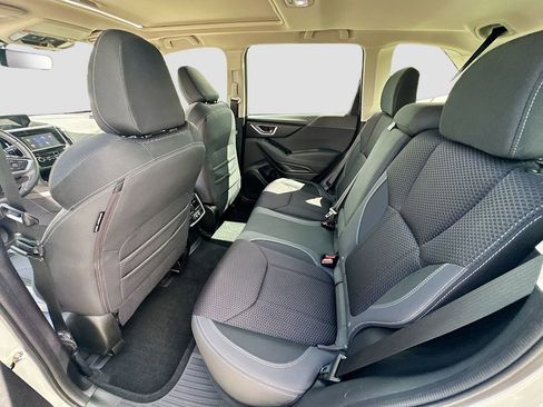Used 2022 Subaru Forester Premium AWD/4WD image 25