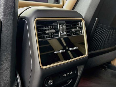 Certified 2026 Porsche Cayenne S AWD/4WD image 26