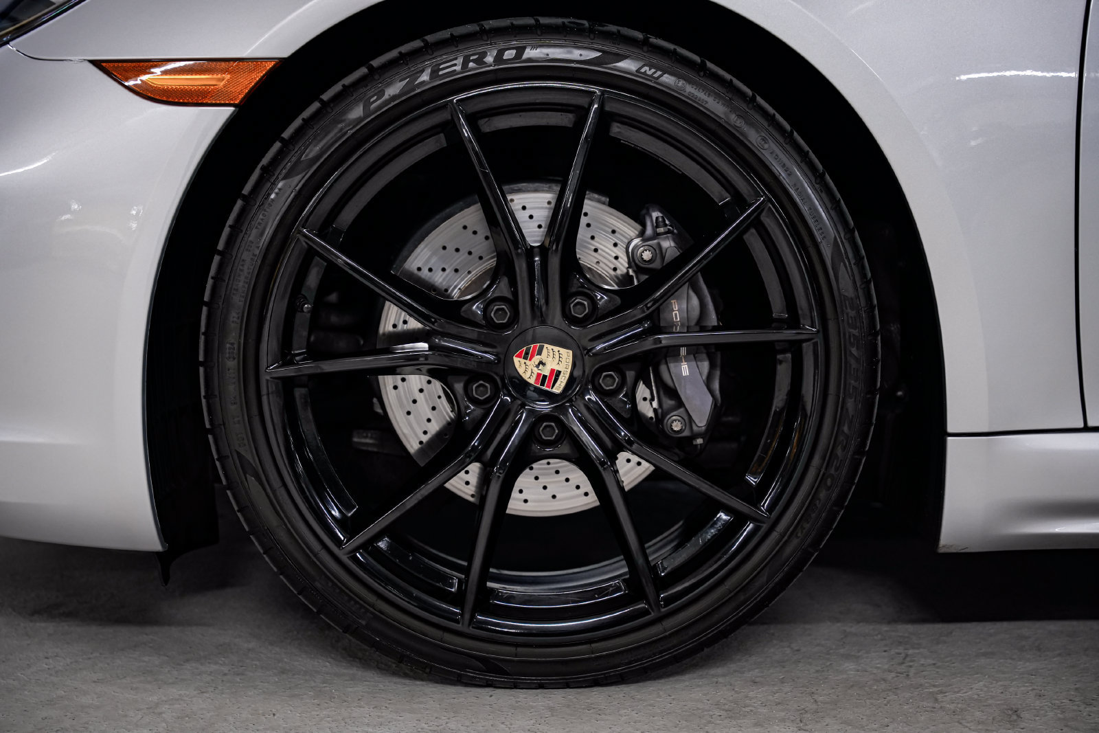 Used 2024 Porsche 718 Cayman RWD image 41