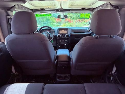 Used 2016 Jeep Wrangler Unlimited Sport w/ Quick Order Package 24S AWD/4WD image 15