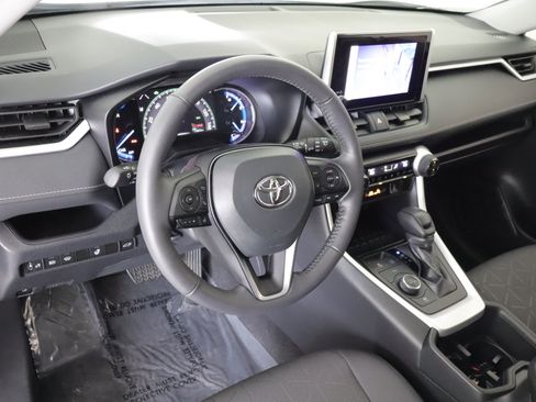 Used 2024 Toyota RAV4 XLE w/ Convenience Package AWD/4WD image 11