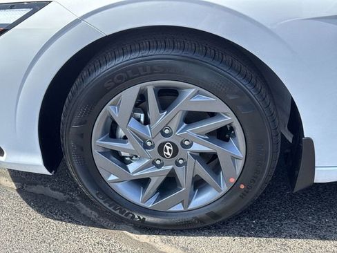 New 2026 Hyundai Elantra Blue image 17