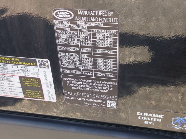 Certified 2025 Land Rover Range Rover SE AWD/4WD image 22