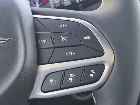 New 2026 Chrysler Pacifica Select image 25