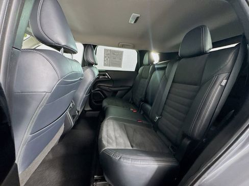Used 2022 Mitsubishi Outlander SE AWD/4WD image 24