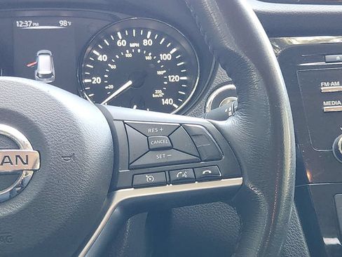 Used 2017 Nissan Rogue SV FWD image 28