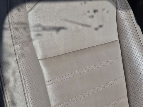 Used 2020 Ford EcoSport Titanium FWD image 17