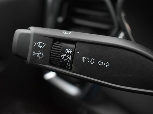 New 2026 GMC Canyon Elevation w/ Convenience Package image 21