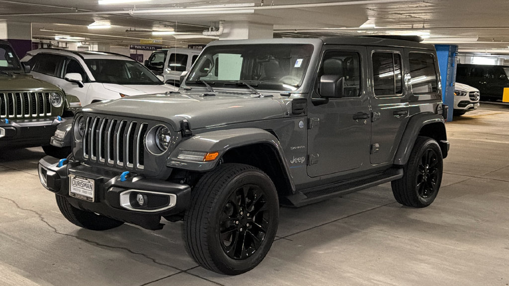 Used 2023 Jeep Wrangler Unlimited Sahara w/ Cold Weather Group AWD/4WD image 2