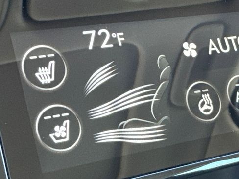 Used 2026 Genesis G70 2.5T Prestige image 30