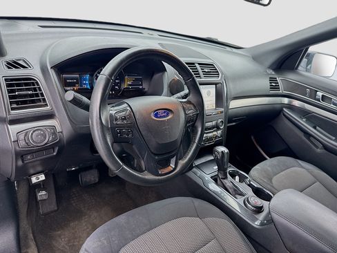 Used 2018 Ford Explorer XLT w/ Equipment Group 201A AWD/4WD image 7