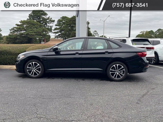 Used 2025 Volkswagen Jetta Sport FWD image 4
