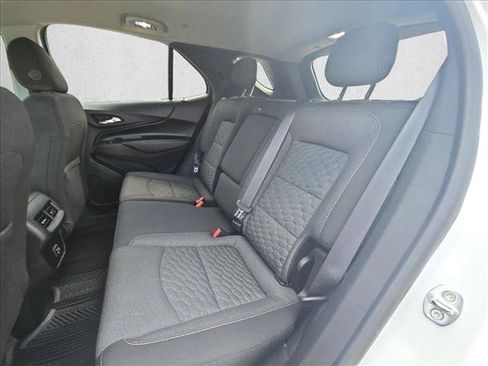 Used 2019 Chevrolet Equinox LT FWD image 17