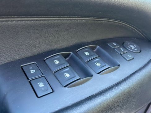 Used 2020 Cadillac Escalade ESV Luxury image 12