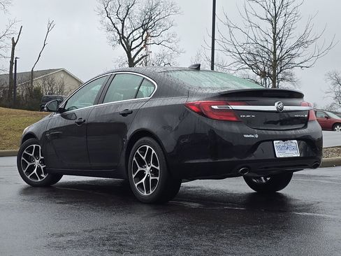 Used 2017 Buick Regal Sport Touring image 14