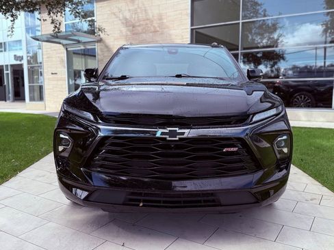 Used 2024 Chevrolet Blazer RS w/ Driver Confidence II Package FWD image 3