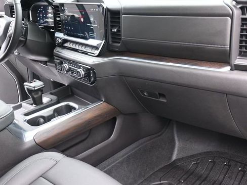 Used 2024 GMC Sierra 1500 SLT w/ SLT Premium Plus Package image 28