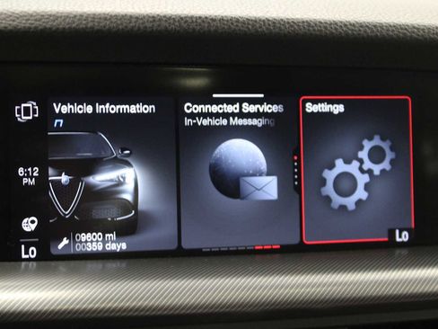 Used 2023 Alfa Romeo Stelvio Veloce image 28