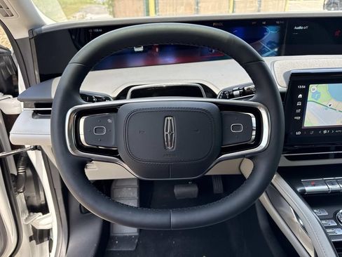 New 2026 Lincoln Nautilus Premier AWD/4WD image 26