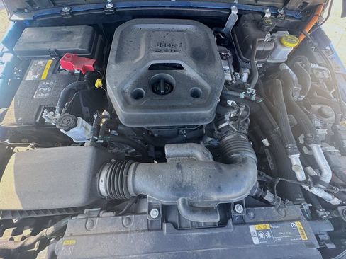 Used 2023 Jeep Wrangler Unlimited AWD/4WD image 33
