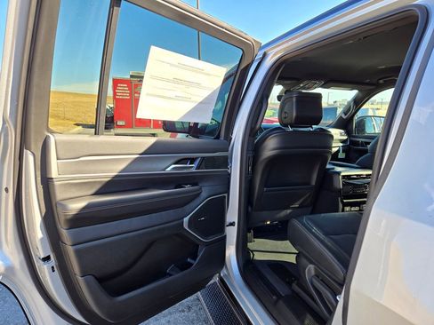 New 2026 Jeep Grand Wagoneer Limited AWD/4WD image 25