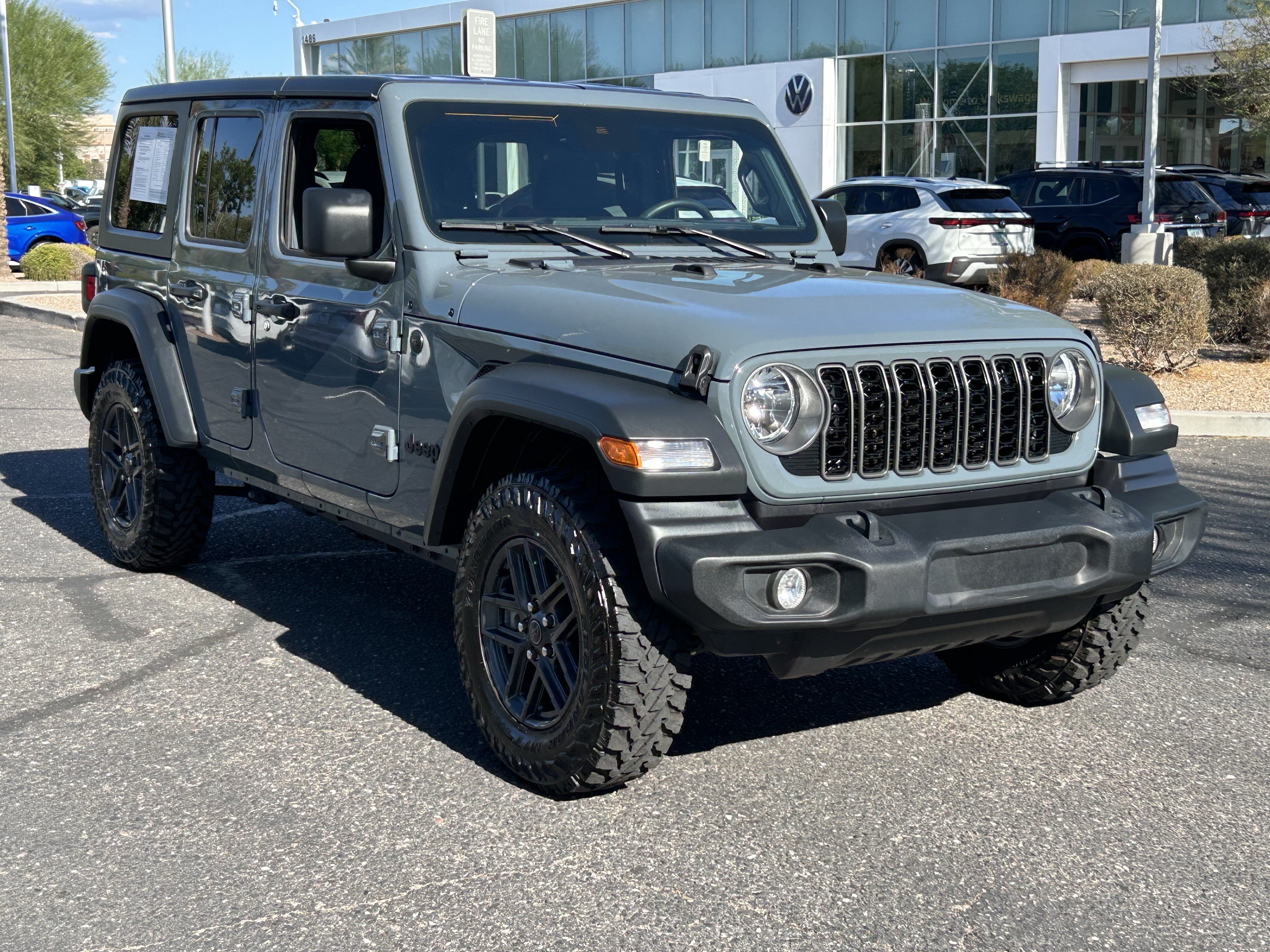 Used 2025 Jeep Wrangler Unlimited Sport AWD/4WD image 6