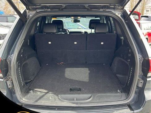 Used 2018 Jeep Grand Cherokee Altitude image 19